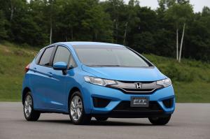 Honda Fit Hybrid 2015 года
